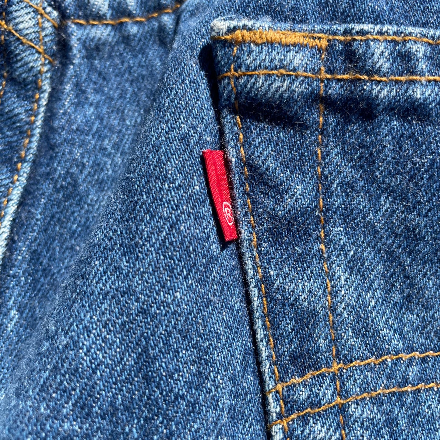 90s Levi's 501-0118 Made in USA Denim 33x34 KiiChain Clothing