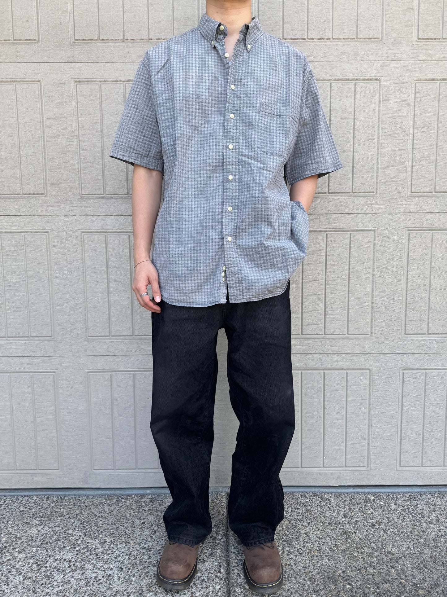 Eddie Bauer Seersucker BD Short Sleeve Shirt Gray KiiChain Clothing