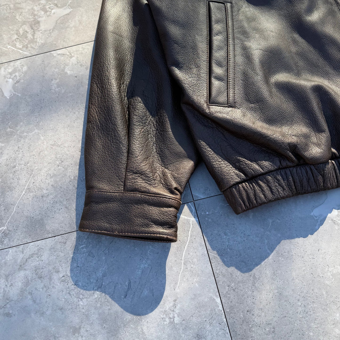90s-00s St. John's Bay Brown Leather Jacket KiiChain Clothing