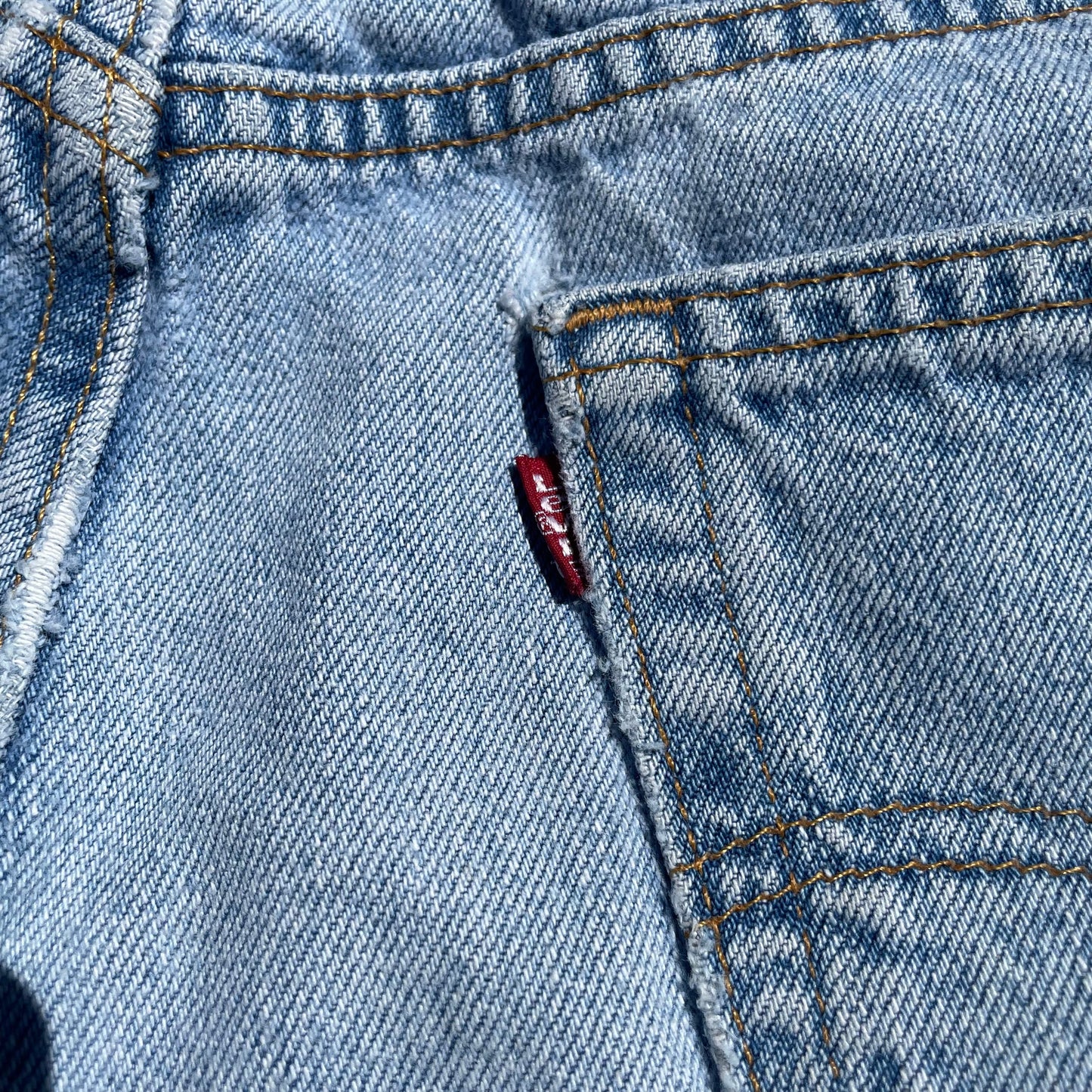 90s Levi’s 550 Made in USA 36x30 KiiChain Clothing