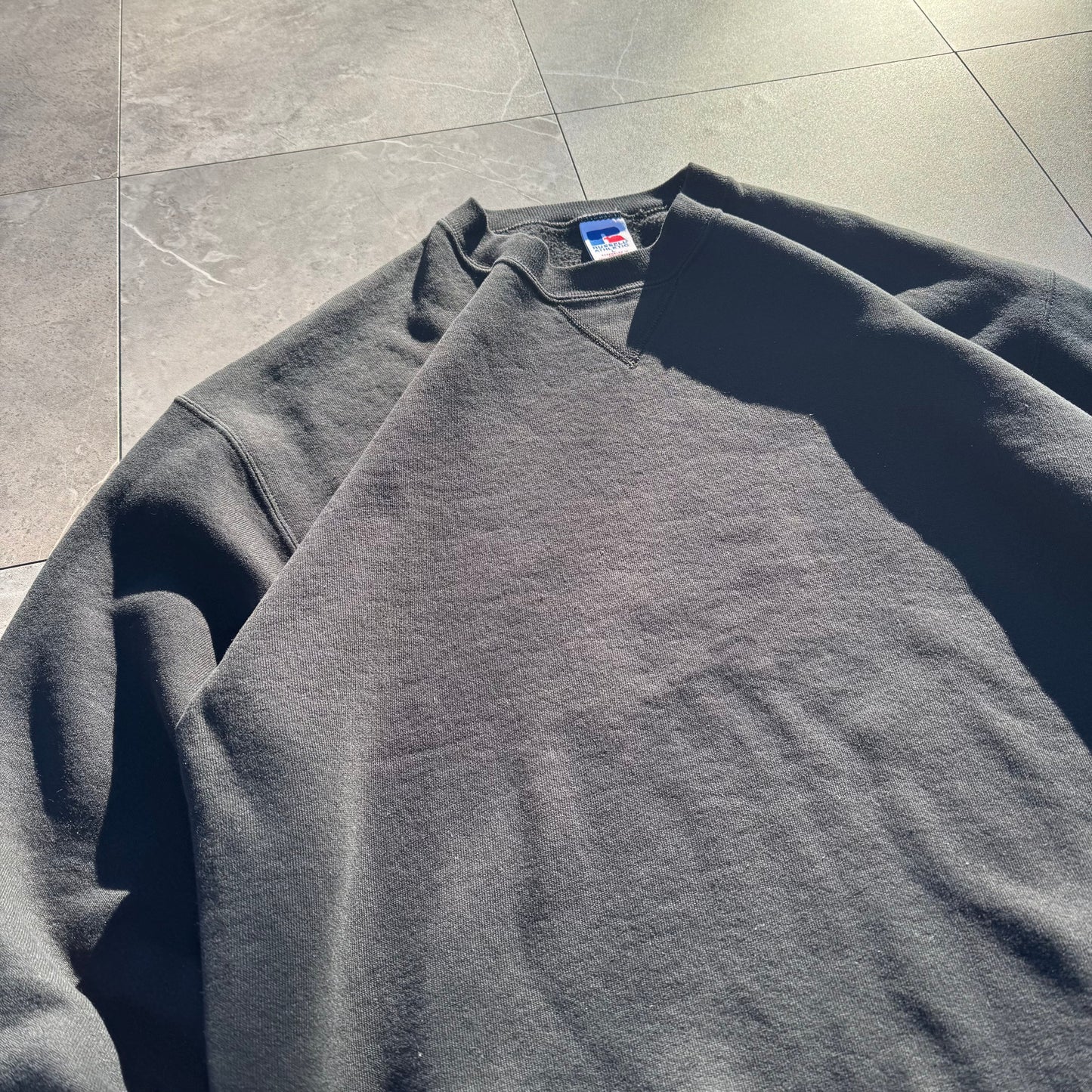 90s Russell Athletic Black Blank Sweatshirt KiiChain Clothing