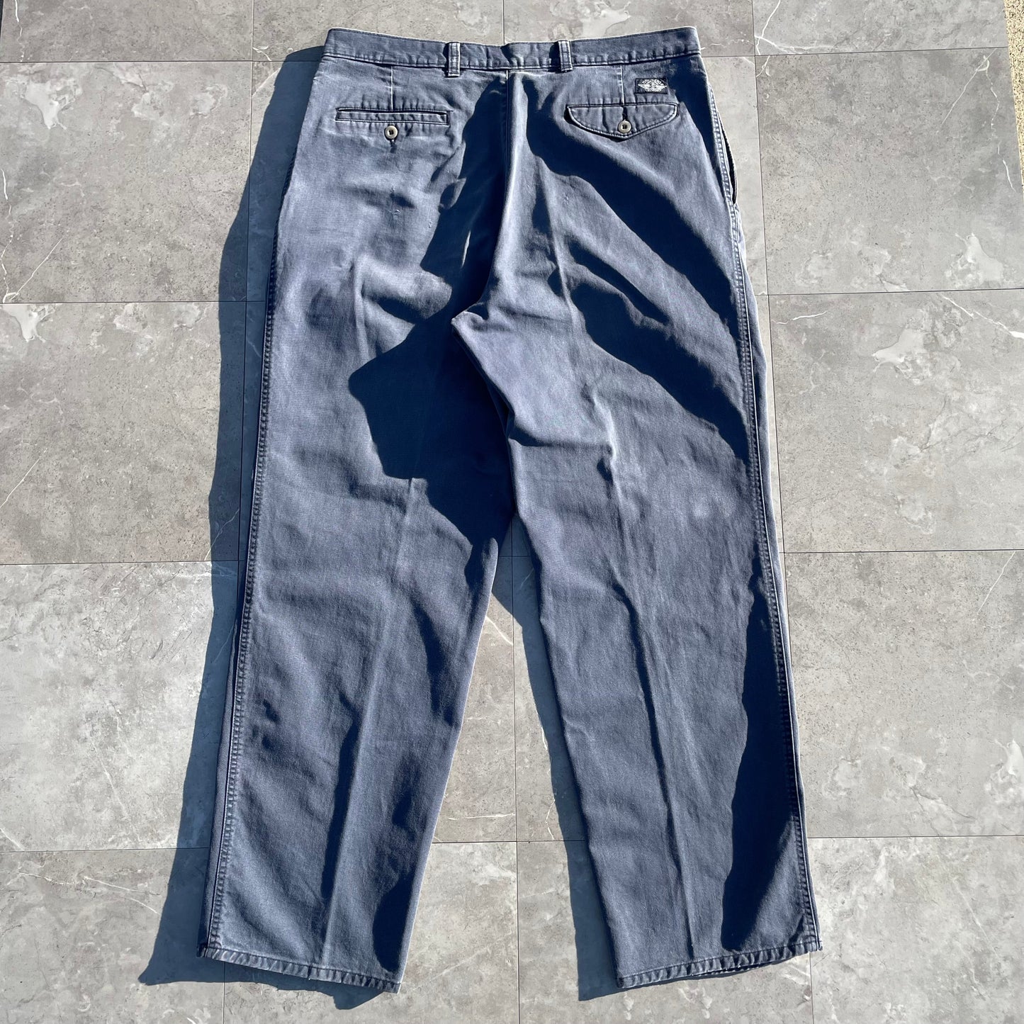 80s-90s Dockers Made in USA Two-Tuck Pleated Faded Blue Chino Pants 33x31 KiiChain Clothing