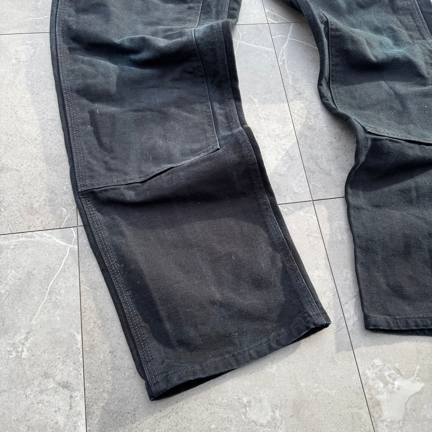 90s Carhartt Made in USA Black Double Knee Work Pants 33x32 KiiChain Clothing