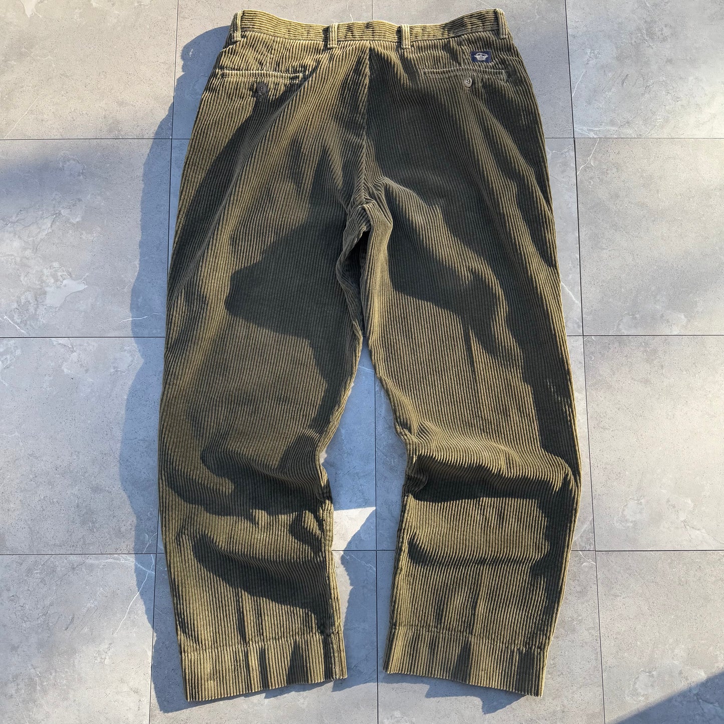 90s Dockers Olive Green Pleated Corduroy Pants 36x29 KiiChain Clothing