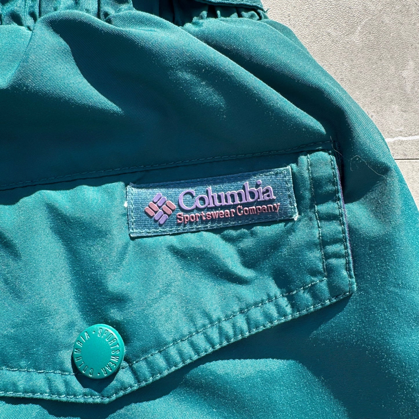 90s Columbia Nylon Pants Size M KiiChain Clothing
