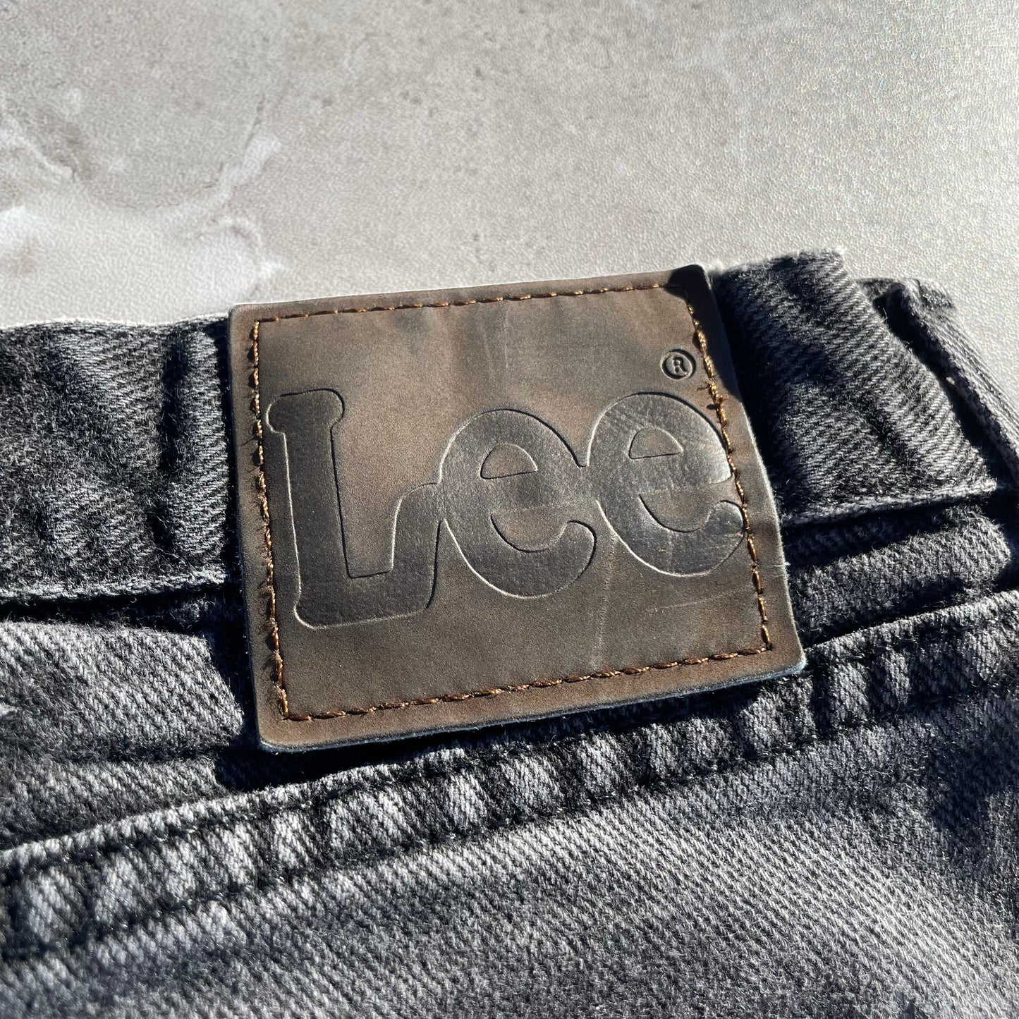 90s-00s Lee Straight Wide Fit Black Denim 40x32 KiiChain Clothing