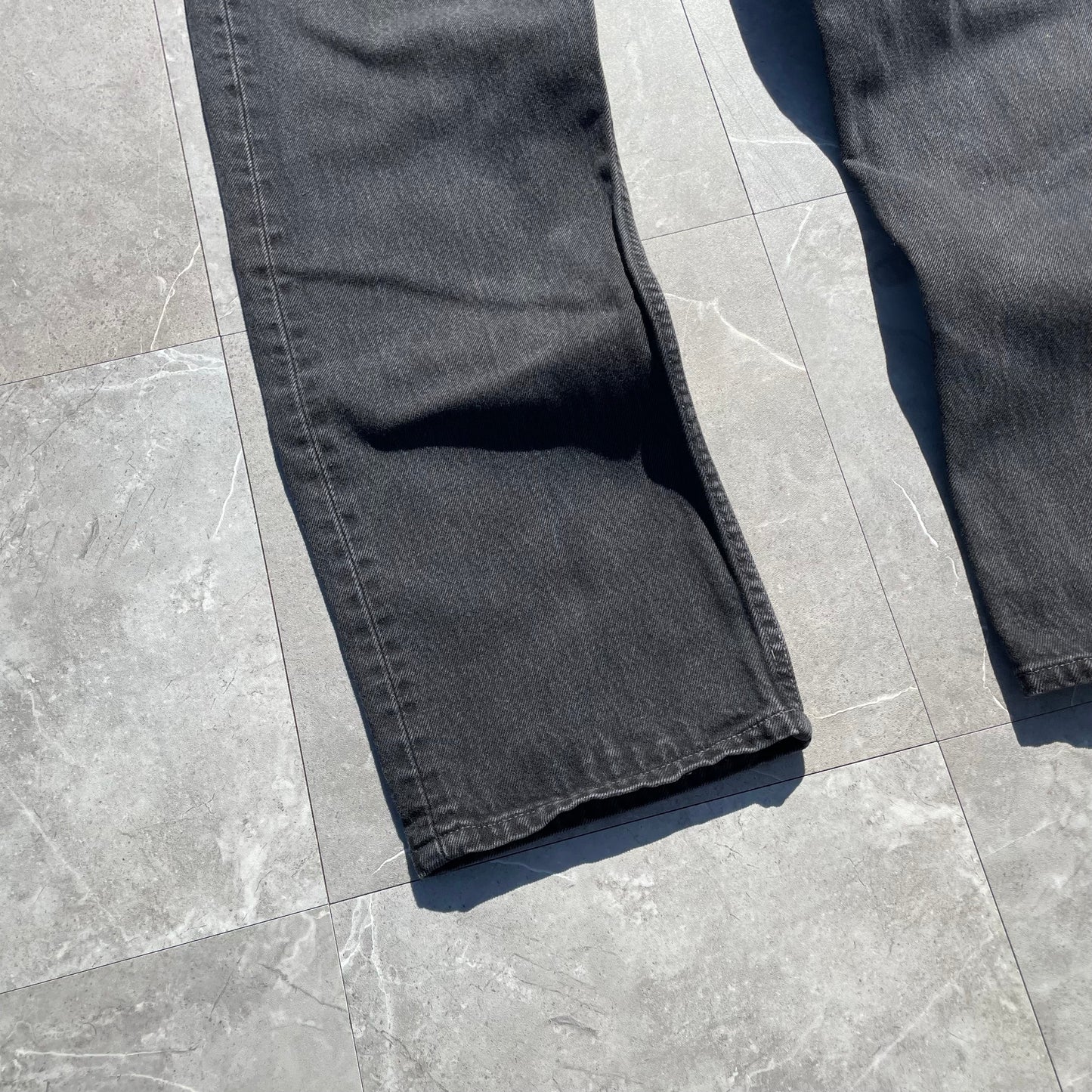 90s Levi's 501 Made in USA Black Denim 34x30 KiiChain Clothing