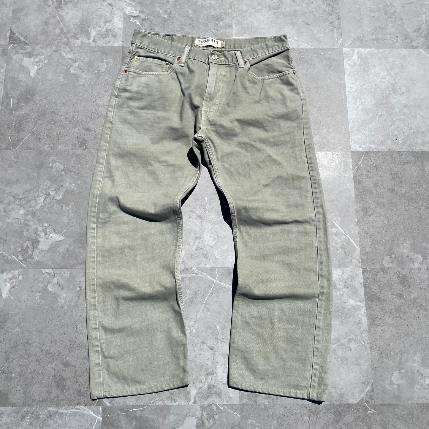00s Levi’s 505 Light Green Denim 33x30 KiiChain Clothing