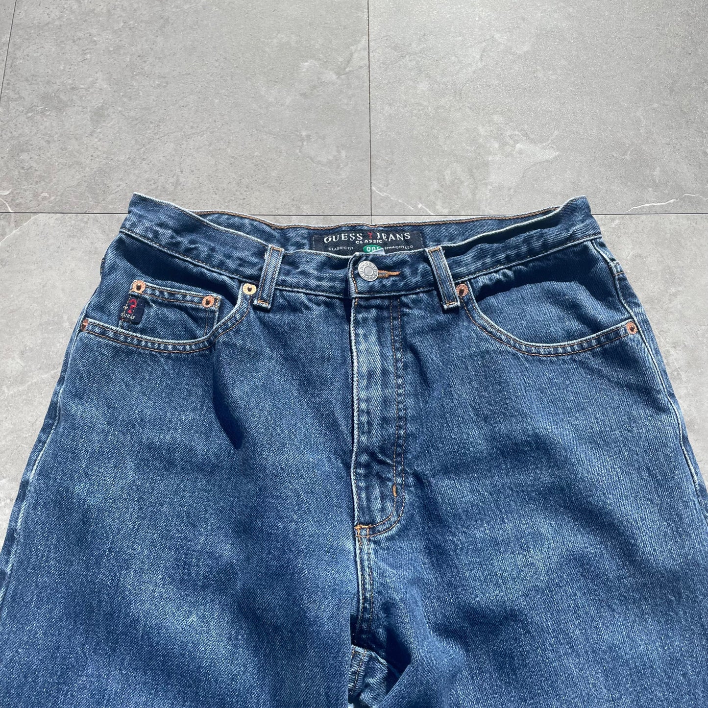 90s GUESS Classic Straight Fit Denim Size 32 KiiChain Clothing
