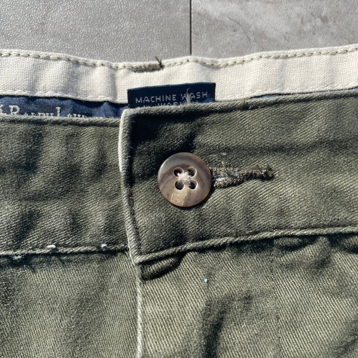 90s-00s Ralph Lauren Two-Tuck Pleated Olive Green Chino Pants 34x30 KiiChain Clothing