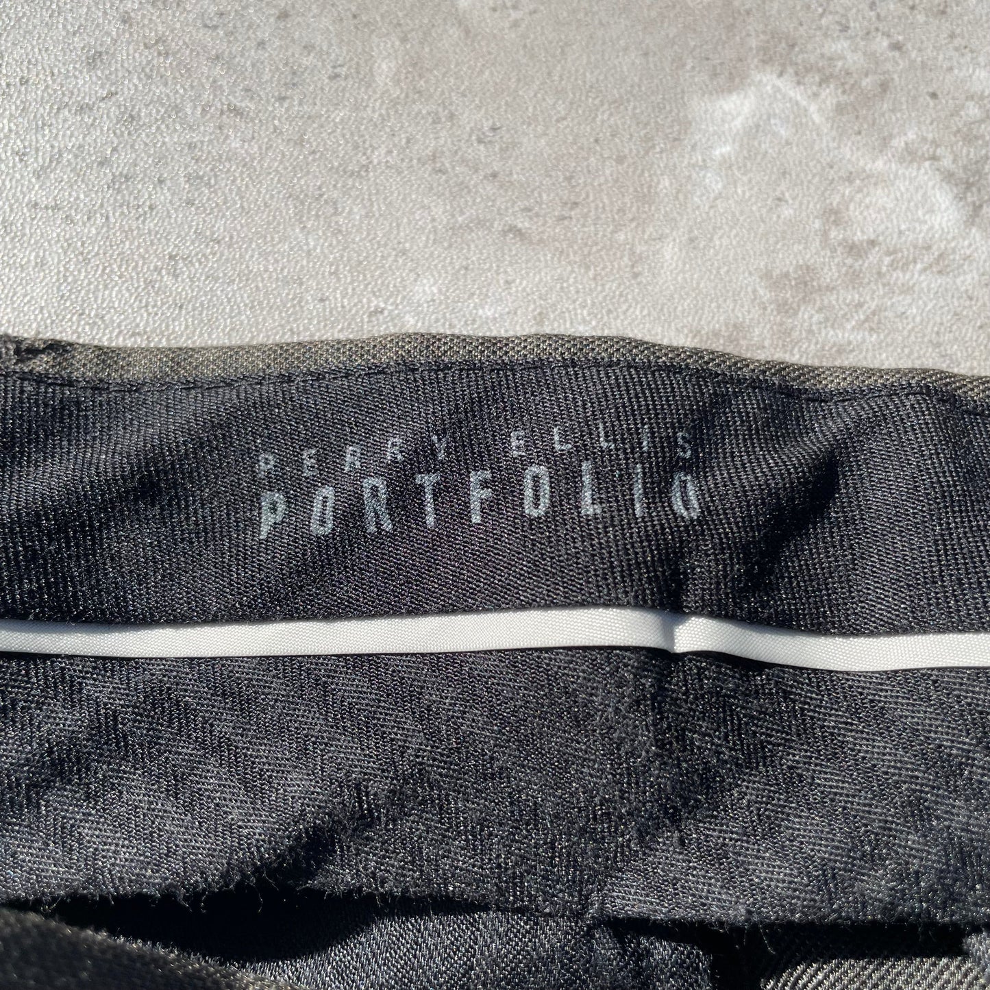 00s Perry Ellis Portfolio Two-Tuck Pleated Green/Brown Slacks 34x30 KiiChain Clothing