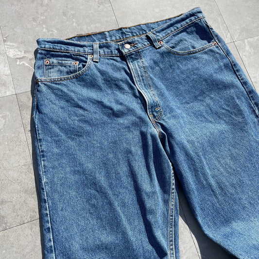 90s Levi's 554 Made in USA Denim 38x34 KiiChain Clothing