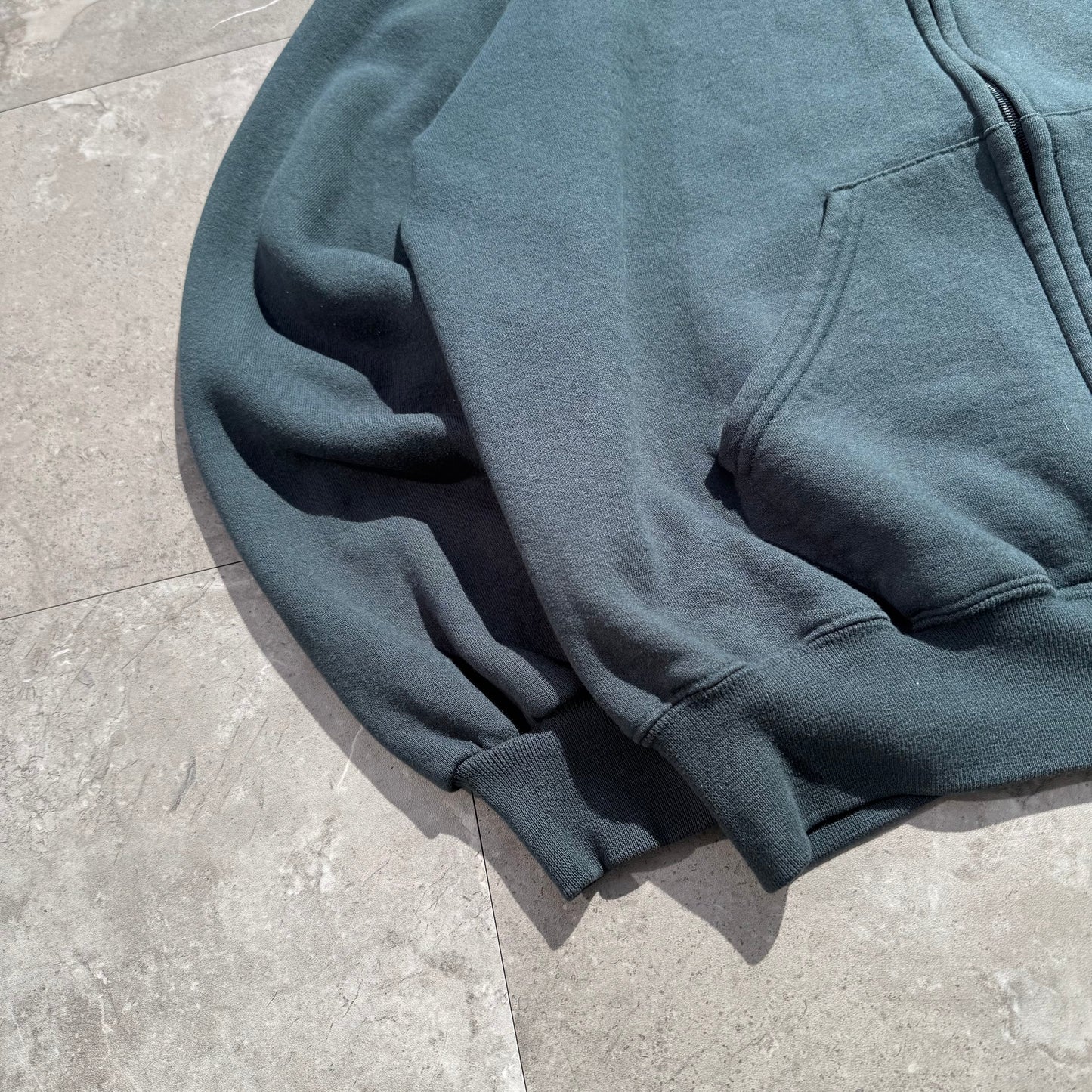 90s Russell Athletic Green/Gray Zip-Up Sweatshirt KiiChain Clothing