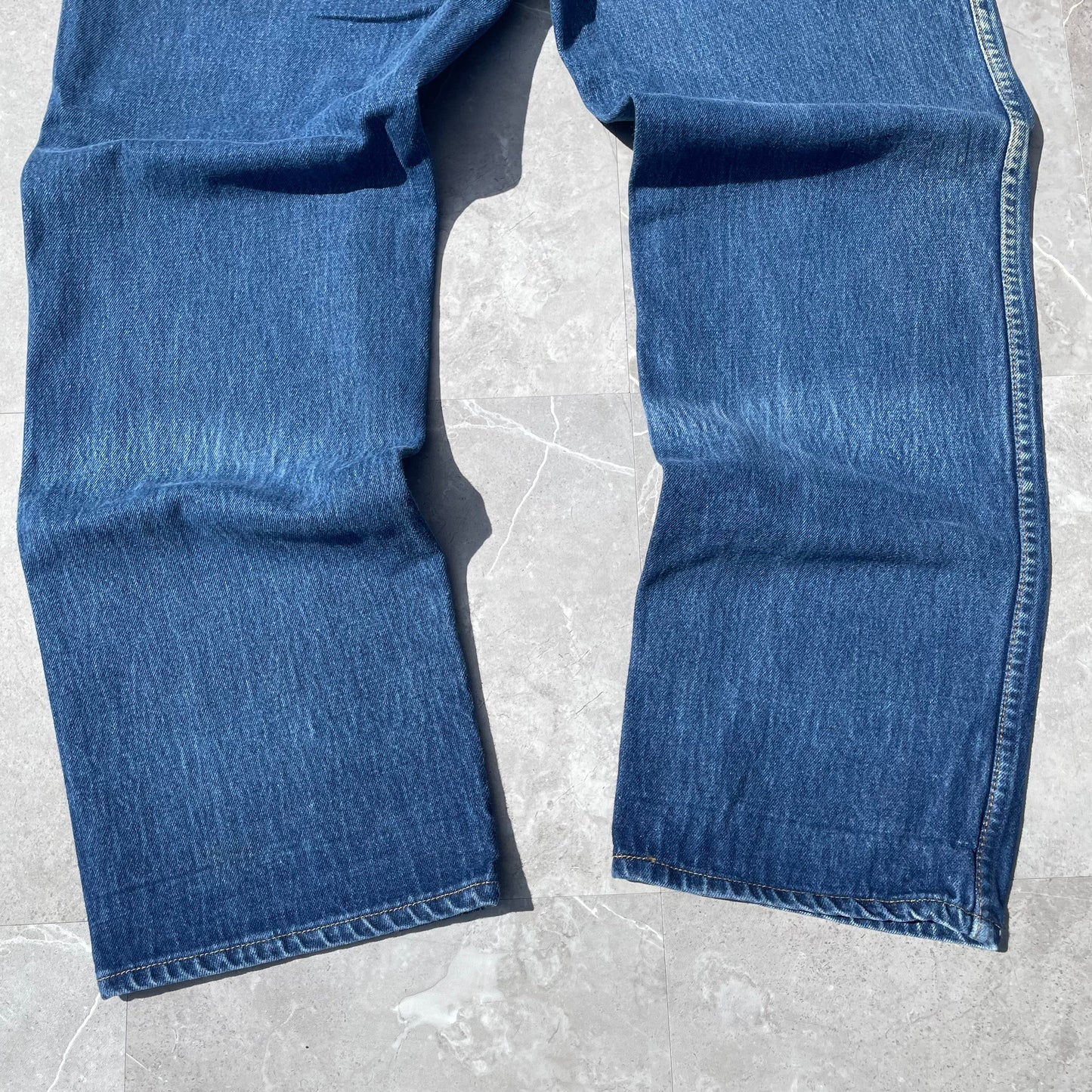 80s Levi’s 557 Made in USA 42x32 KiiChain Clothing