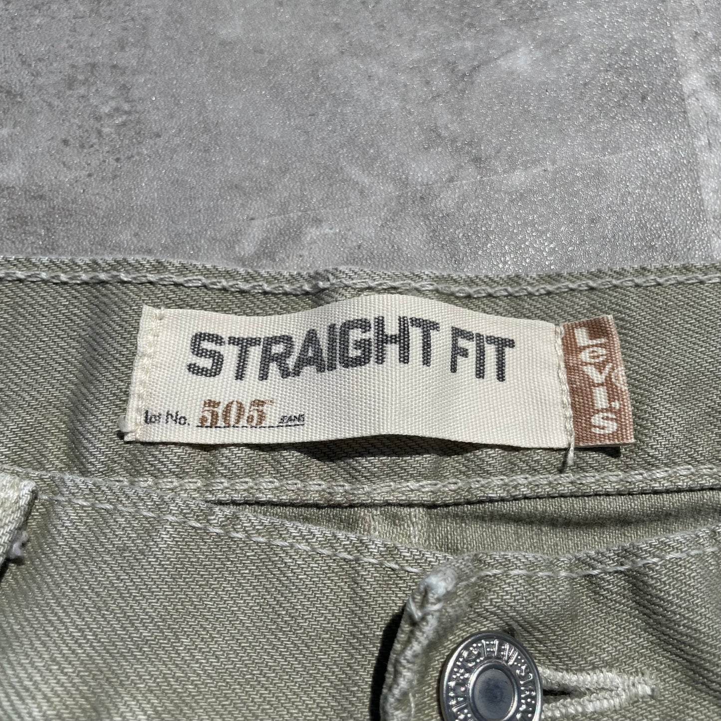00s Levi’s 505 Light Green Denim 33x30 KiiChain Clothing