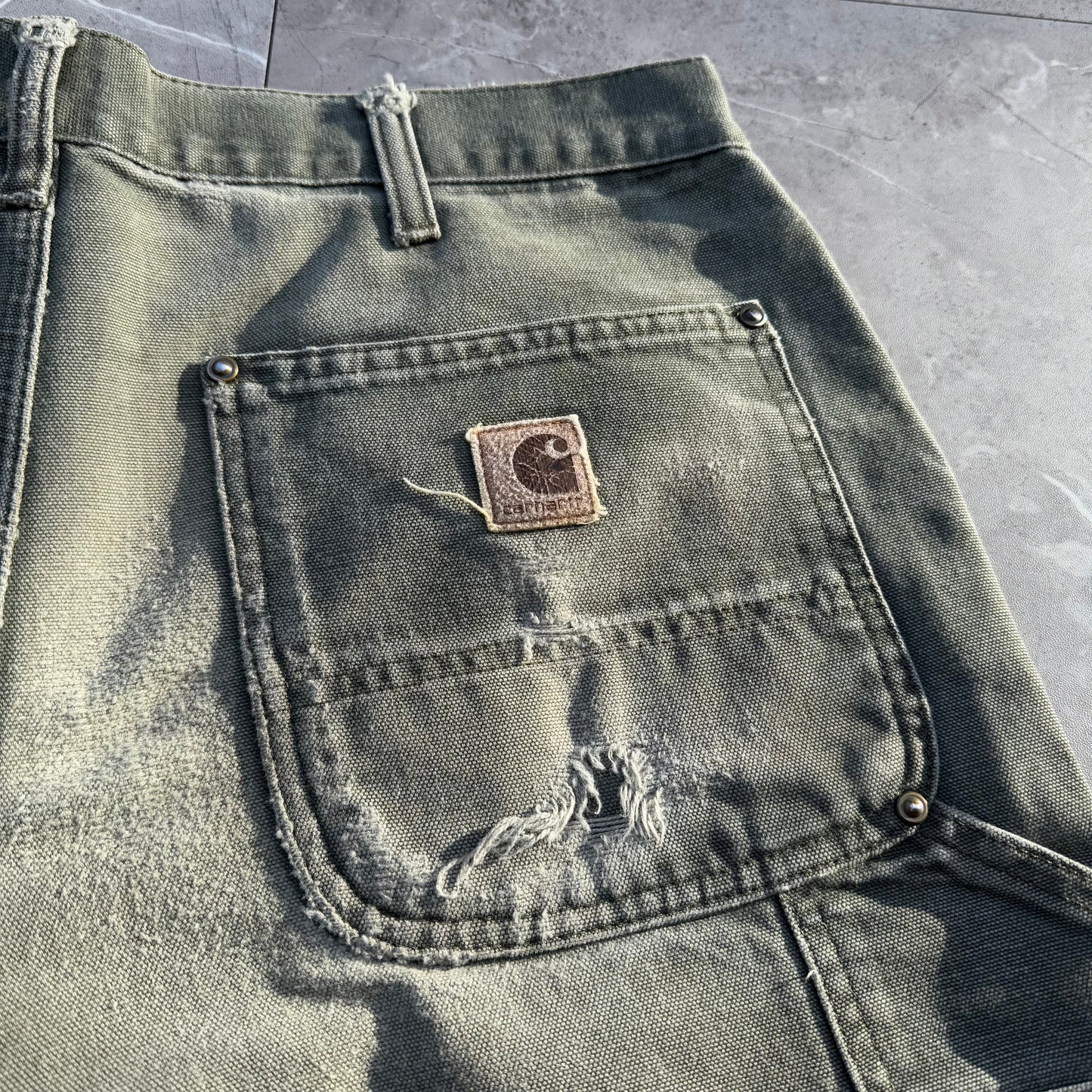 90s-00s Carhartt Moss Green Double Knee Work Pants 32x32 KiiChain Clothing