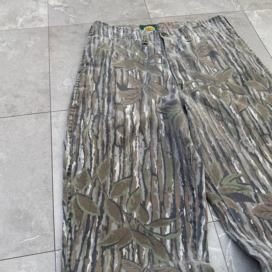 90s Cabela's Made in USA Real Tree Camo Pants Size 34 KiiChain Clothing