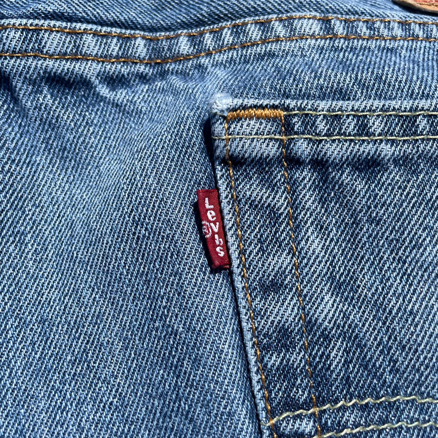 00s Levi’s 560 36x30 KiiChain Clothing