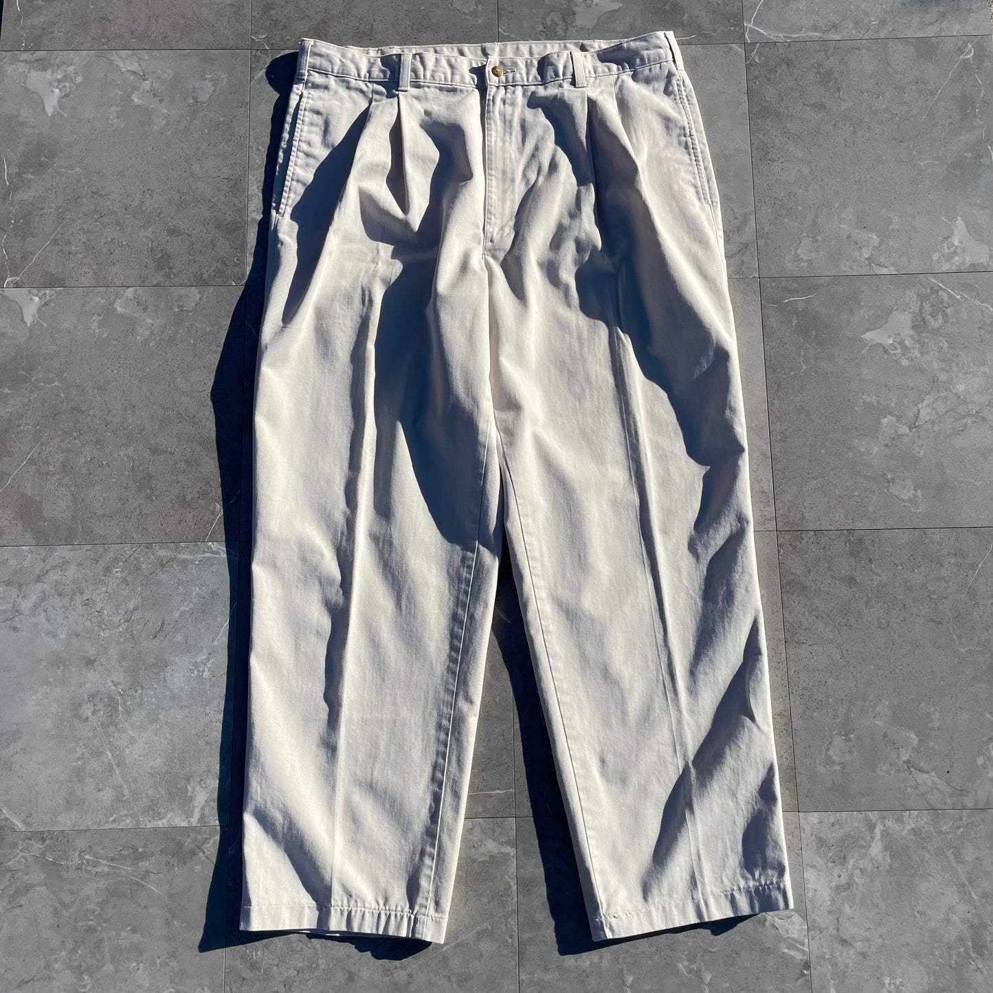 90s Bill Blass Two-Tuck Pleated Off-White/Cream Chino Pants KiiChain Clothing