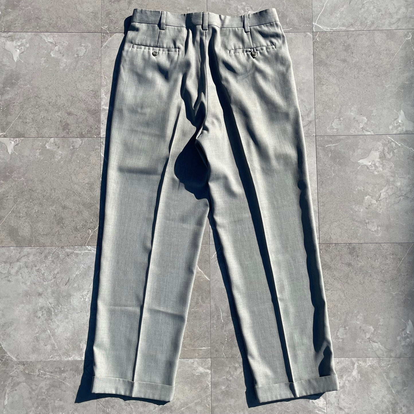 00s Perry Ellis Portfolio Two-Tuck Pleated Light Gray Slacks 34x31 KiiChain Clothing