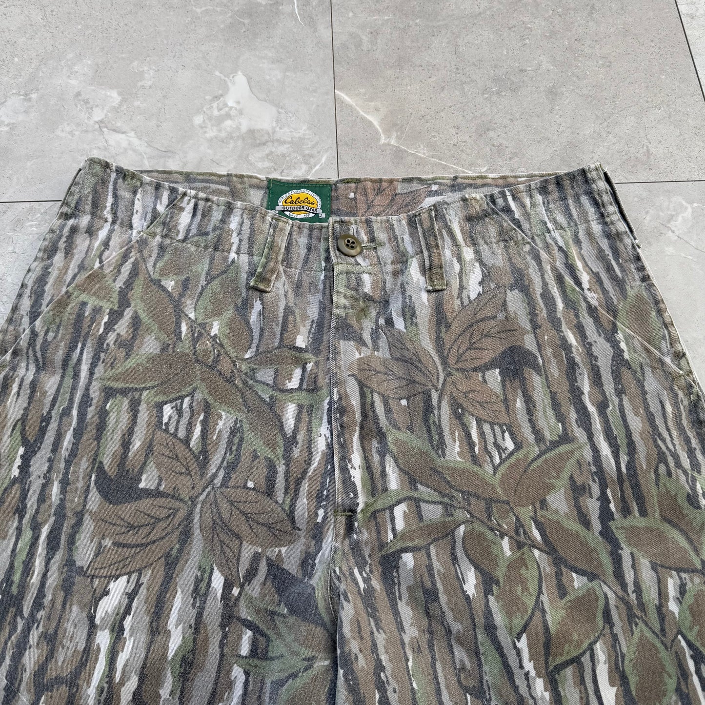 90s Cabela's Made in USA Real Tree Camo Pants Size 34 KiiChain Clothing
