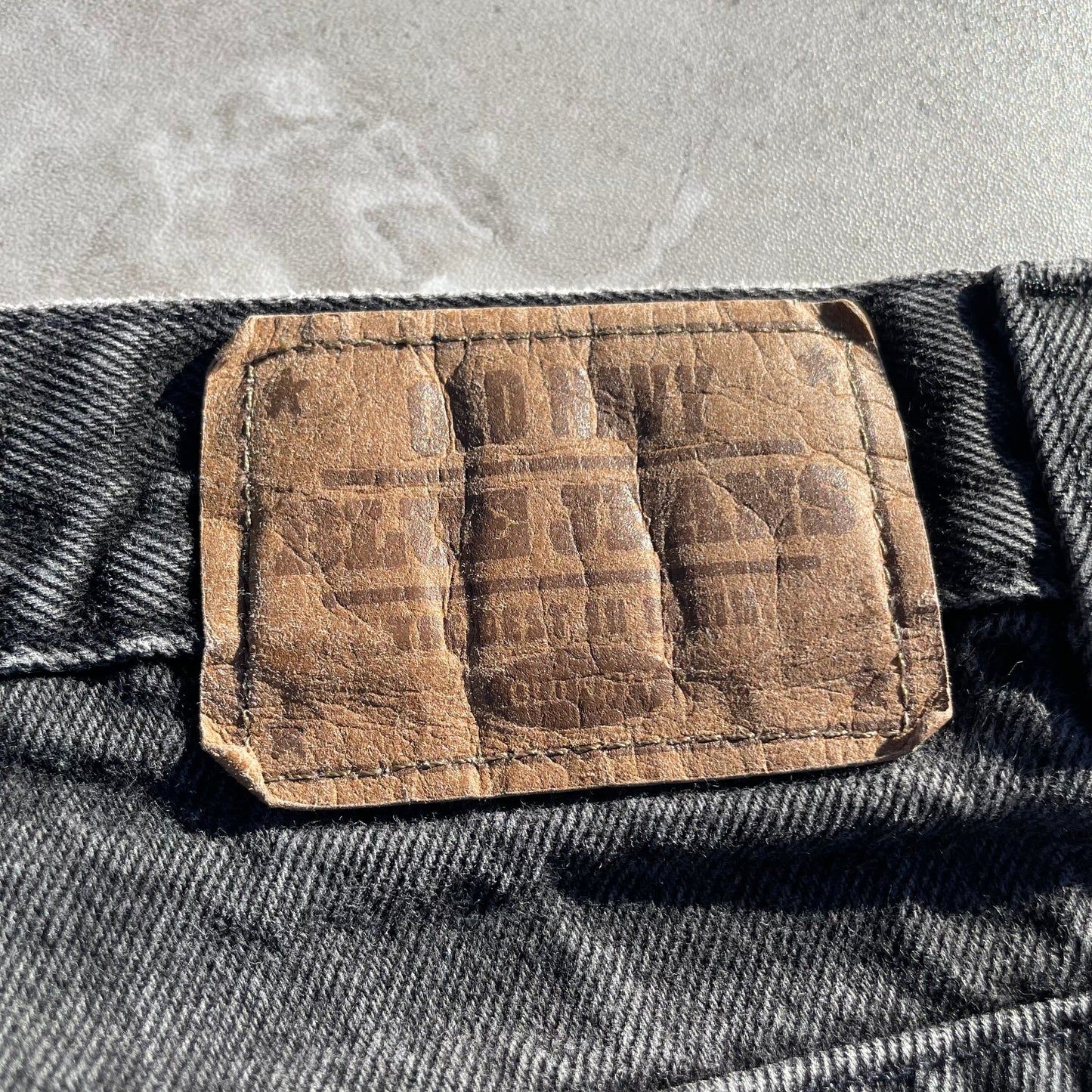 90s-00s Old Navy Loose Straight Fit Black Denim 33x34 KiiChain Clothing