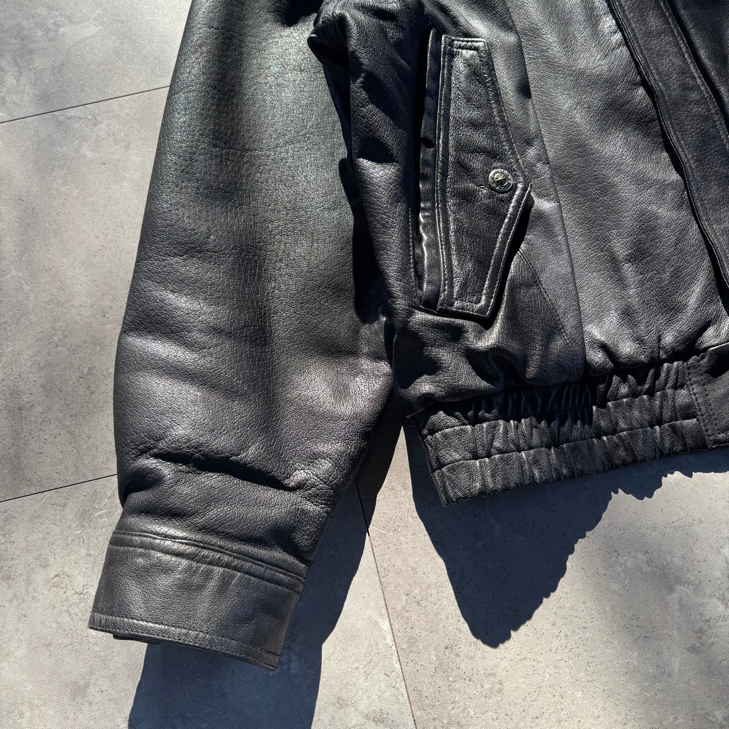 90s-00s St. John's Bay Black Leather Jacket KiiChain Clothing