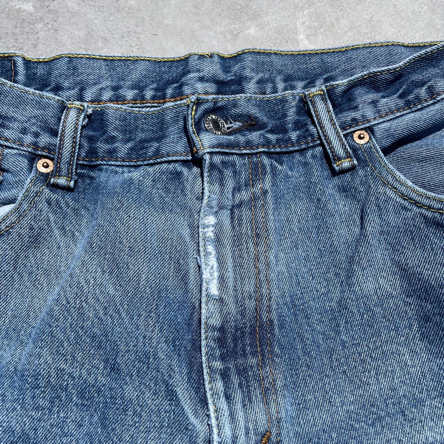 00s Levi’s 560 36x30 KiiChain Clothing