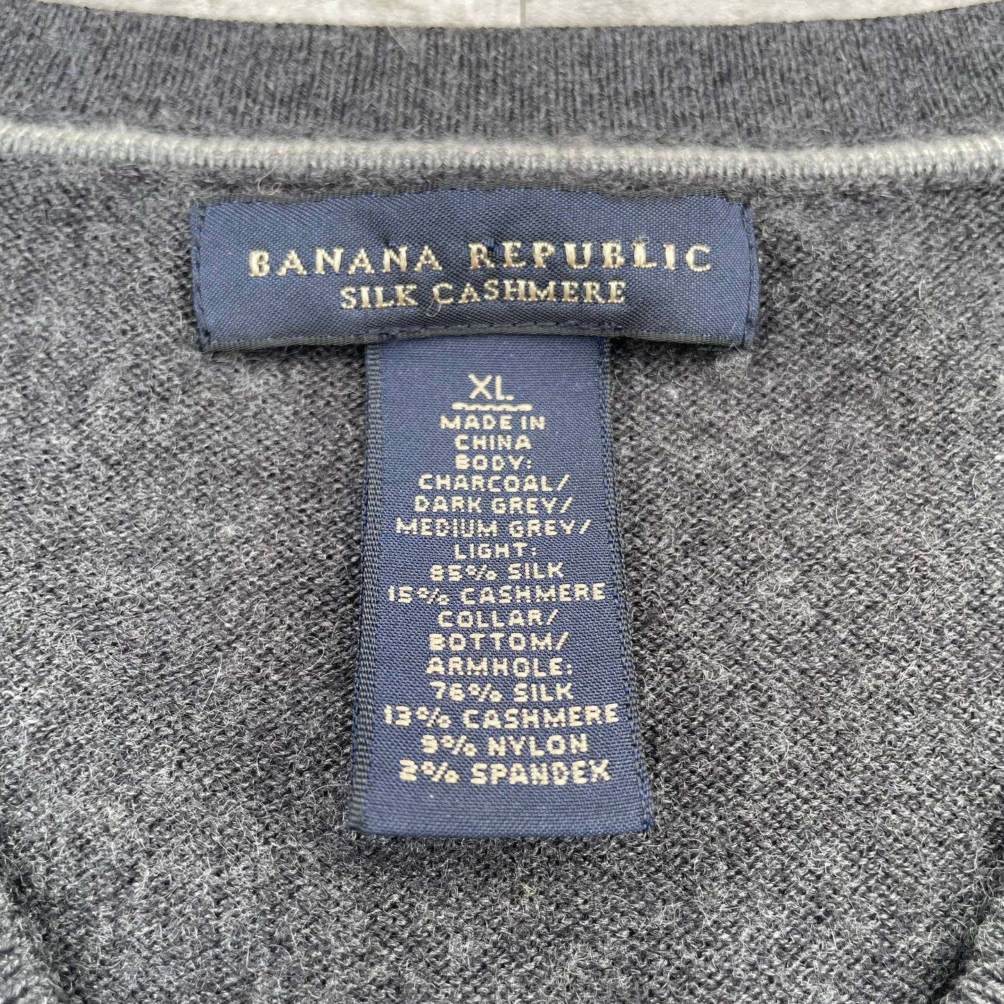 00s Banana Republic Silk Cashmere Argyle Knit Vest KiiChain Clothing