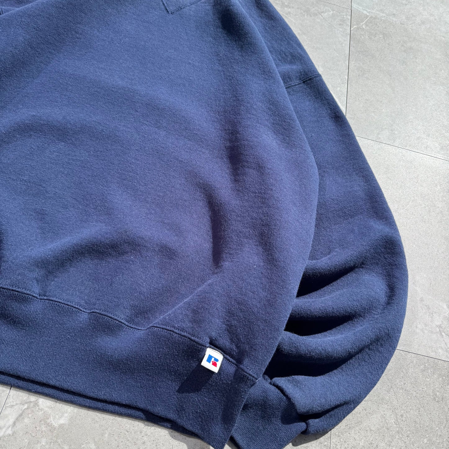 90s Russell Athletic Navy Crewneck Sweatshirt KiiChain Clothing