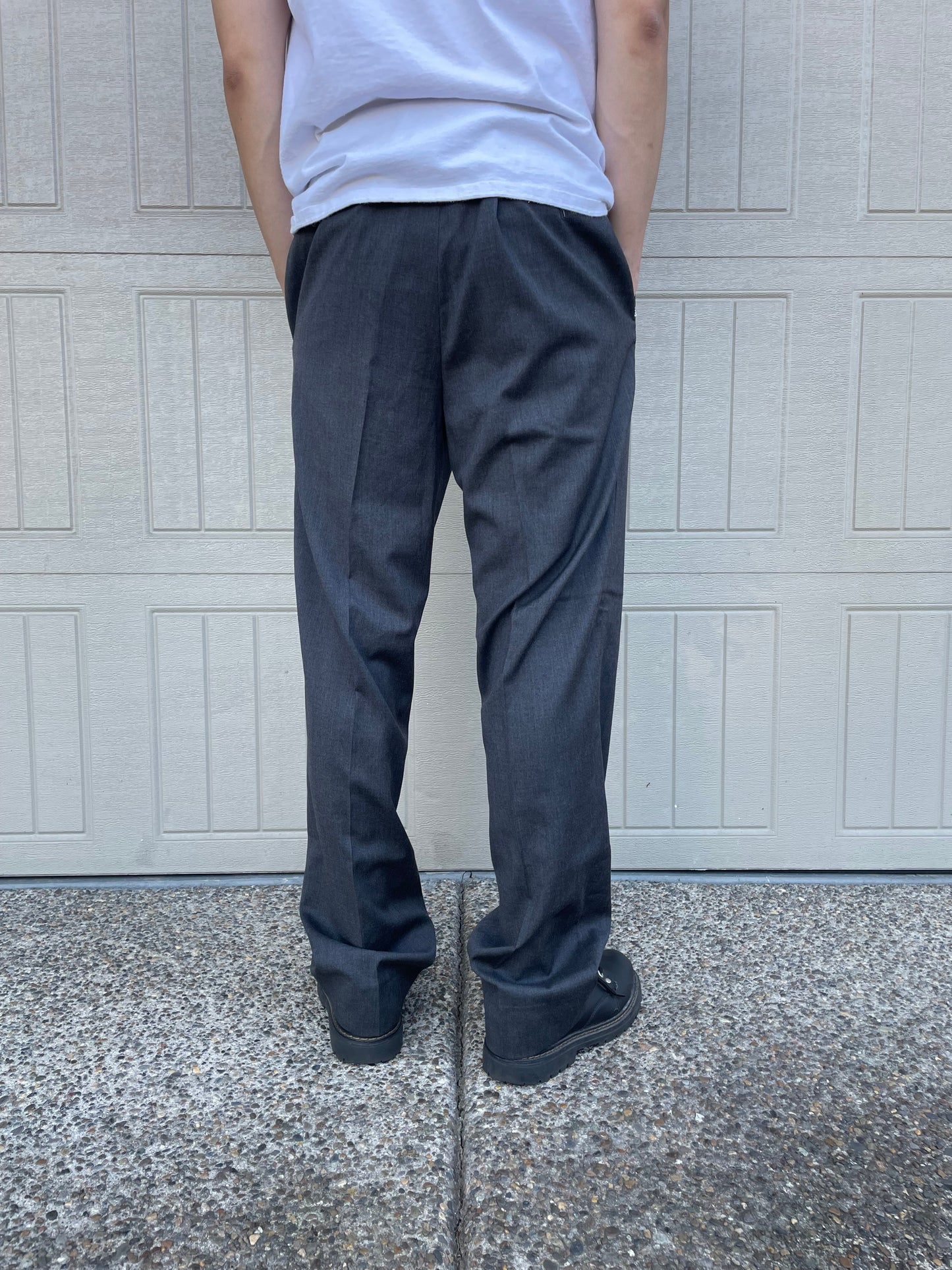 90s-00s Zanella Made in Italy Dark Gray Pleated Slacks Size 38 KiiChain Clothing