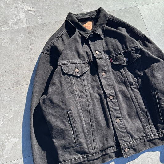 90s Levi's 70507-4159 Made in USA Black Denim Jacket KiiChain Clothing