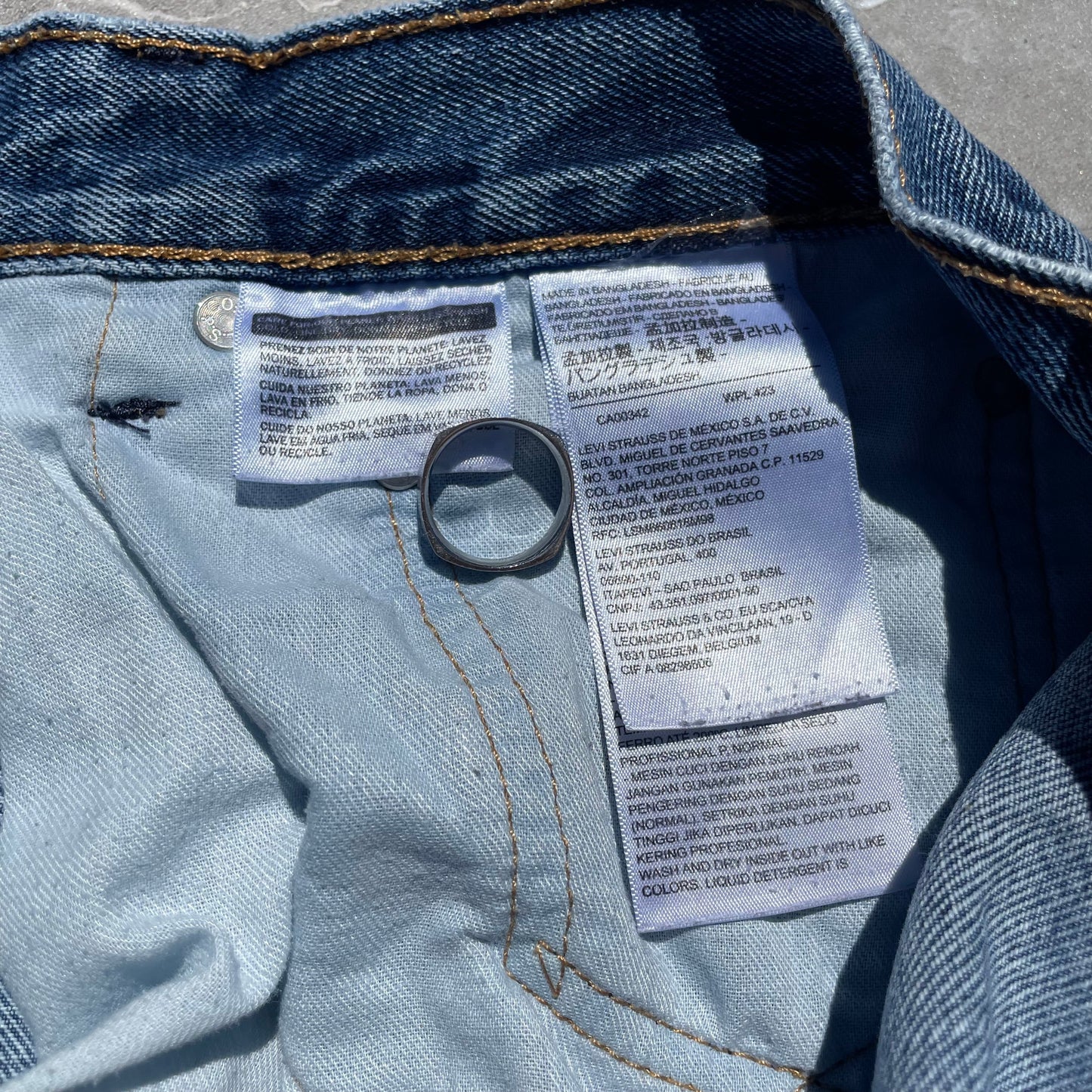 00s Levi’s 550 36x30 KiiChain Clothing