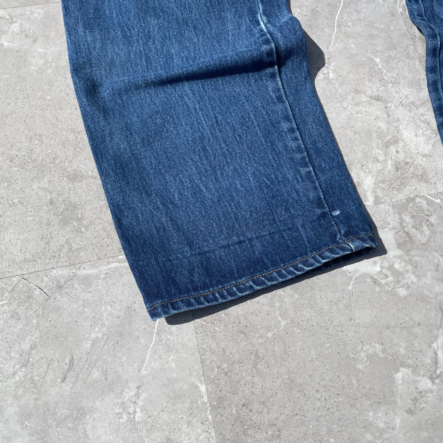 80s Levi’s 557 Made in USA 42x32 KiiChain Clothing