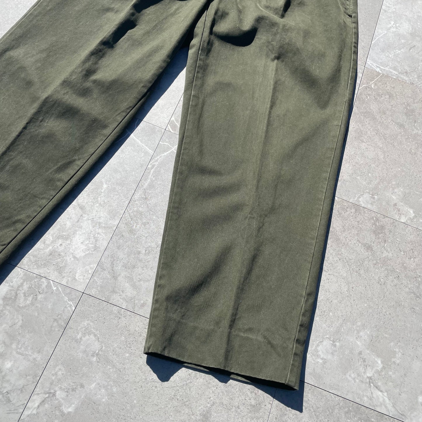 90s-00s Ralph Lauren Two-Tuck Pleated Olive Green Chino Pants 34x30 KiiChain Clothing