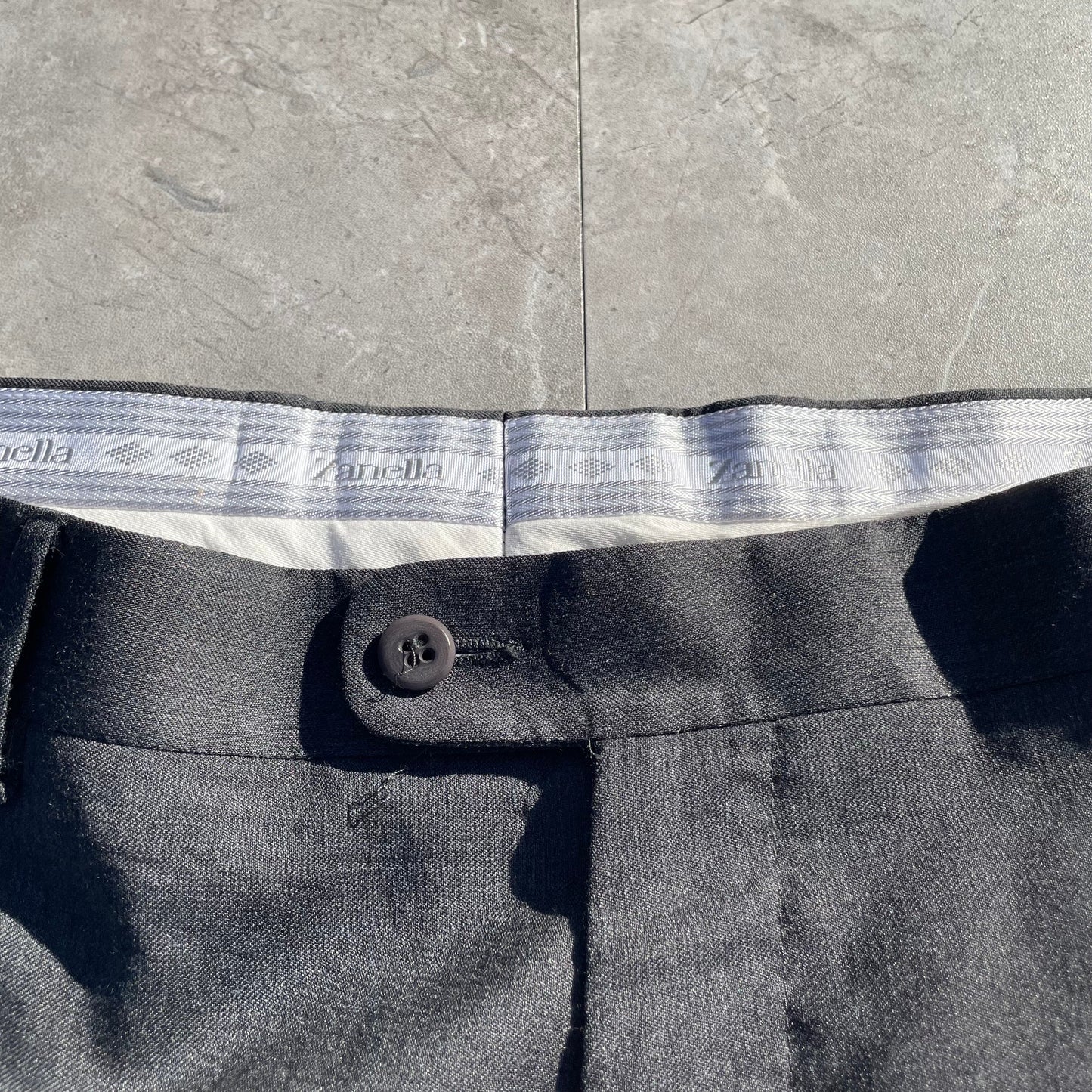 90s-00s Zanella Made in Italy Dark Gray Pleated Slacks Size 38 KiiChain Clothing