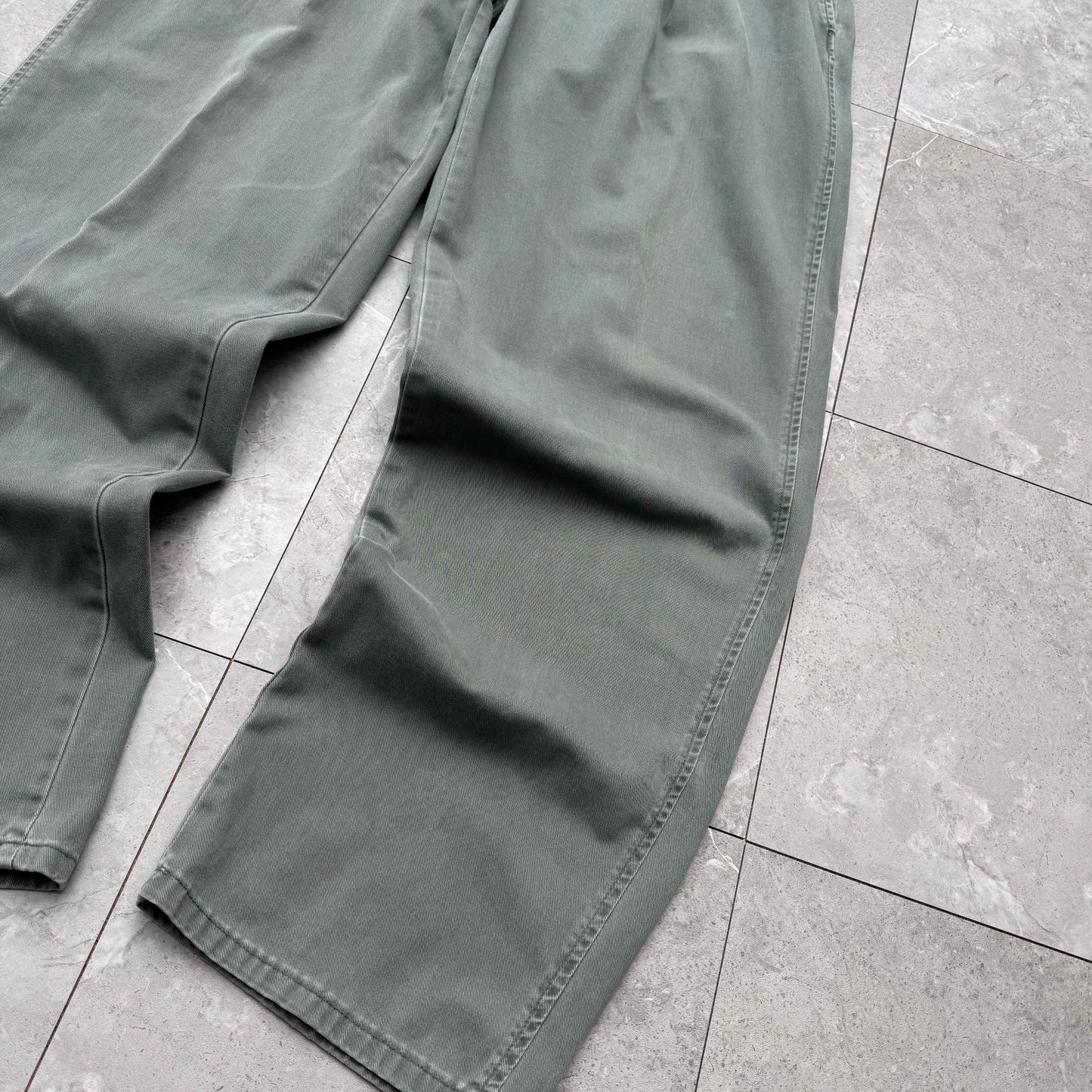 80s-90s Polo by Ralph Lauren Made in USA Faded Green Pleated Chino Pants 36x32 KiiChain Clothing