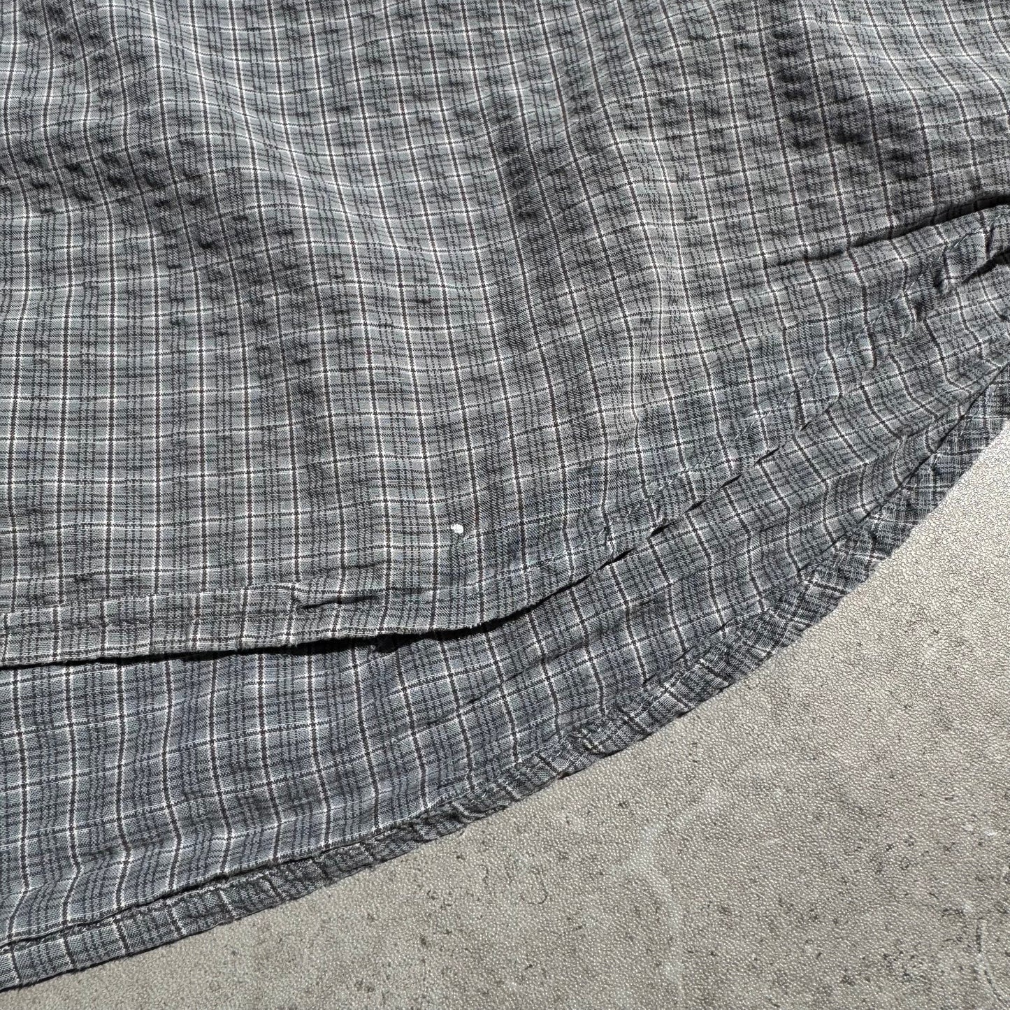 Eddie Bauer Seersucker BD Short Sleeve Shirt Gray KiiChain Clothing