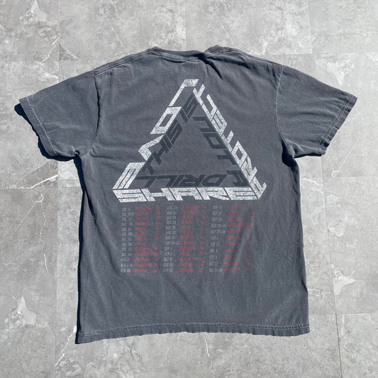 90s-00s Roger Waters Faded Concert Tour T-Shirt KiiChain Clothing