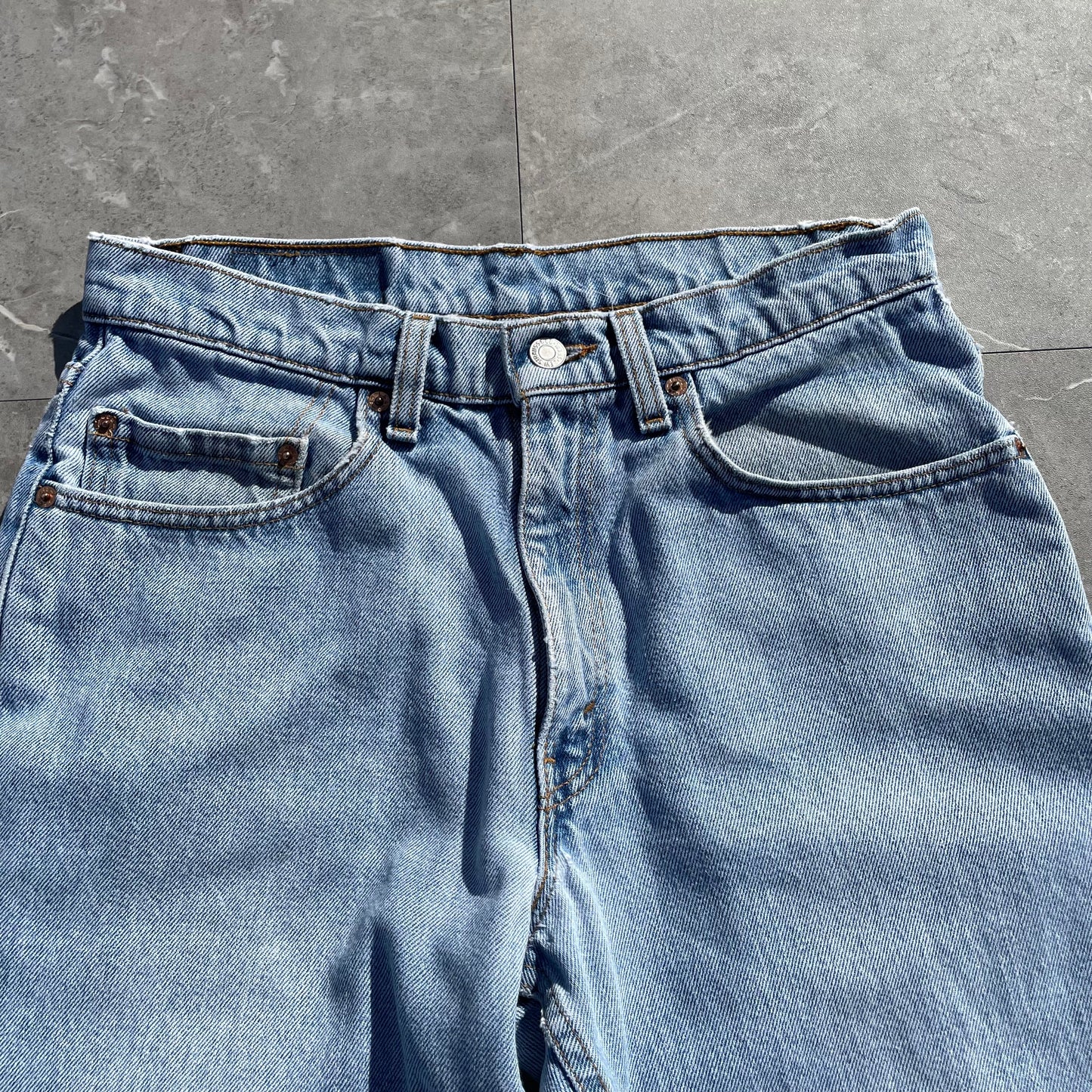 90s Levi's 550 Made in USA Denim 32x30 KiiChain Clothing