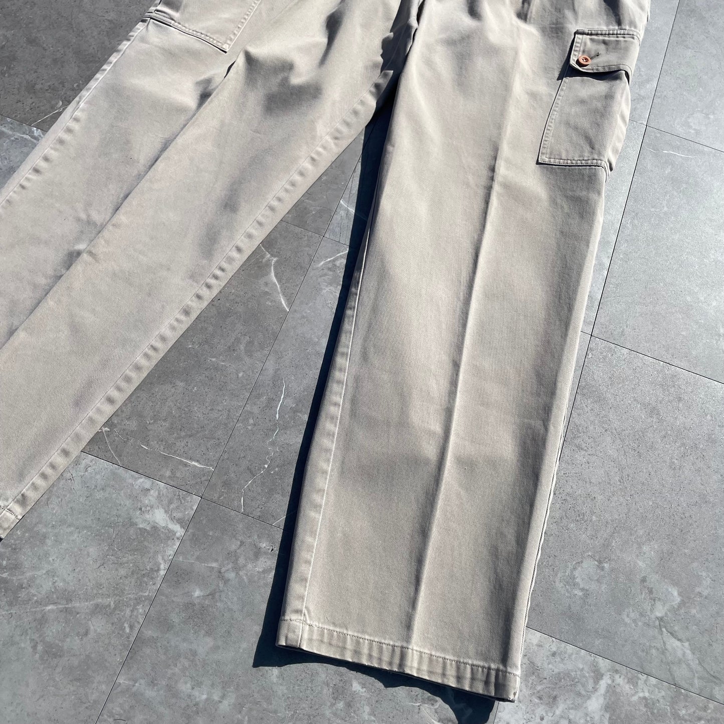 90s-00s Ralph Lauren Cream/Off-White Cargo Chino Pants 35x30 KiiChain Clothing