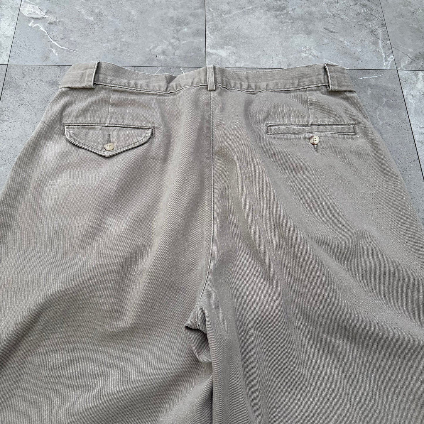 80s-90s Polo by Ralph Lauren Made in USA Faded Gray Pleated Chino Pants 35x32 KiiChain Clothing