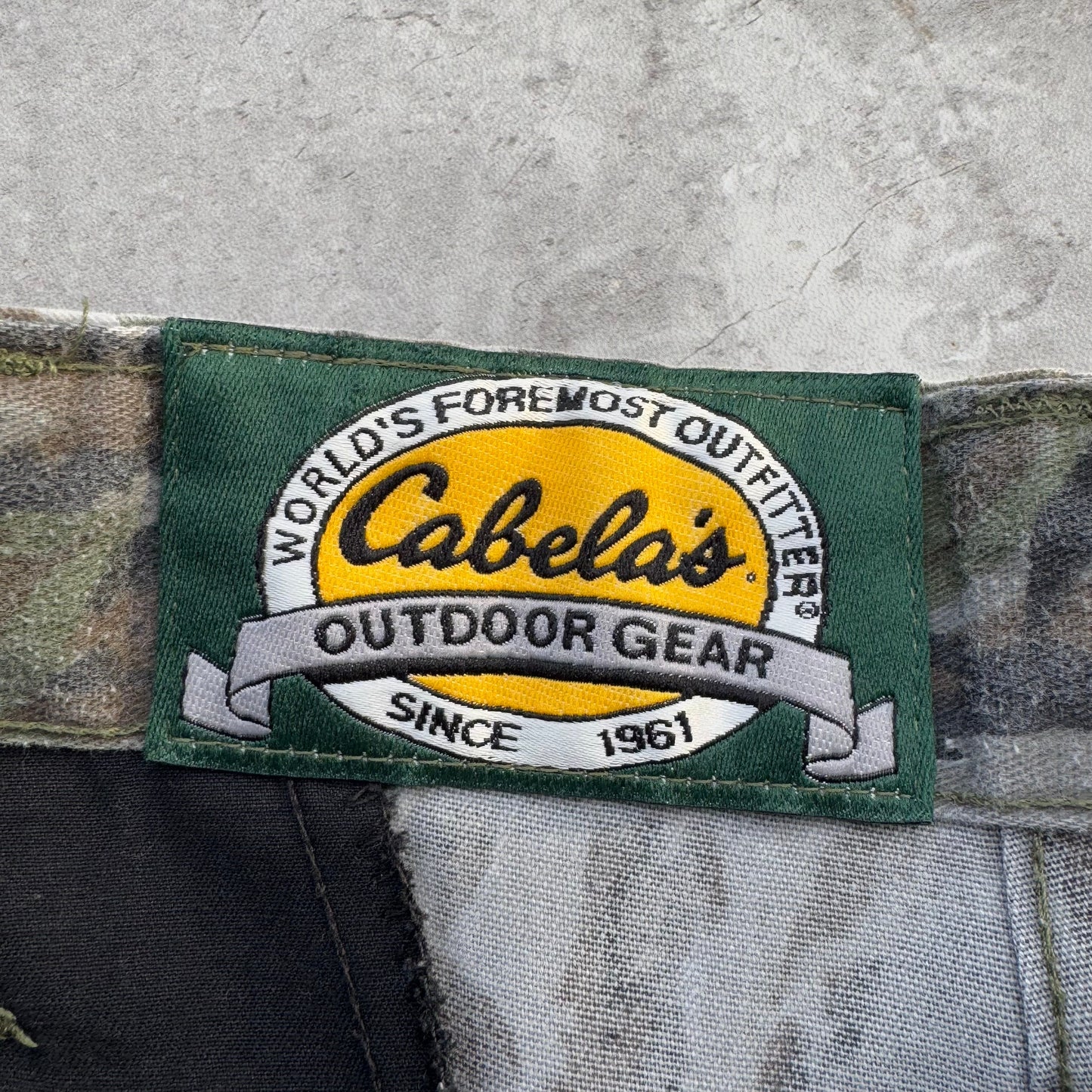 90s Cabela's Made in USA Real Tree Camo Pants Size 34 KiiChain Clothing