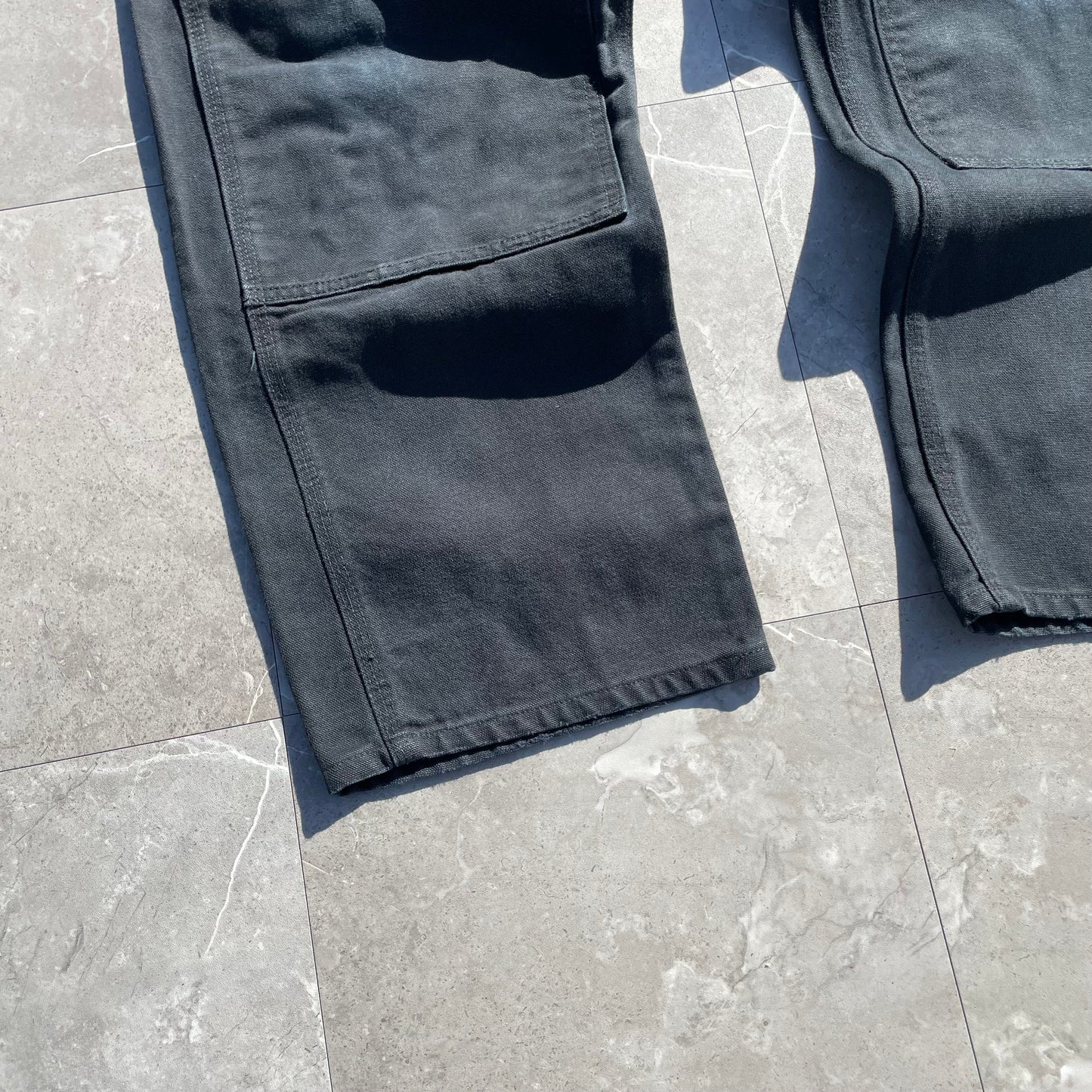 90s-00s Carhartt Black Double Knee Work Pants 40x30 KiiChain Clothing