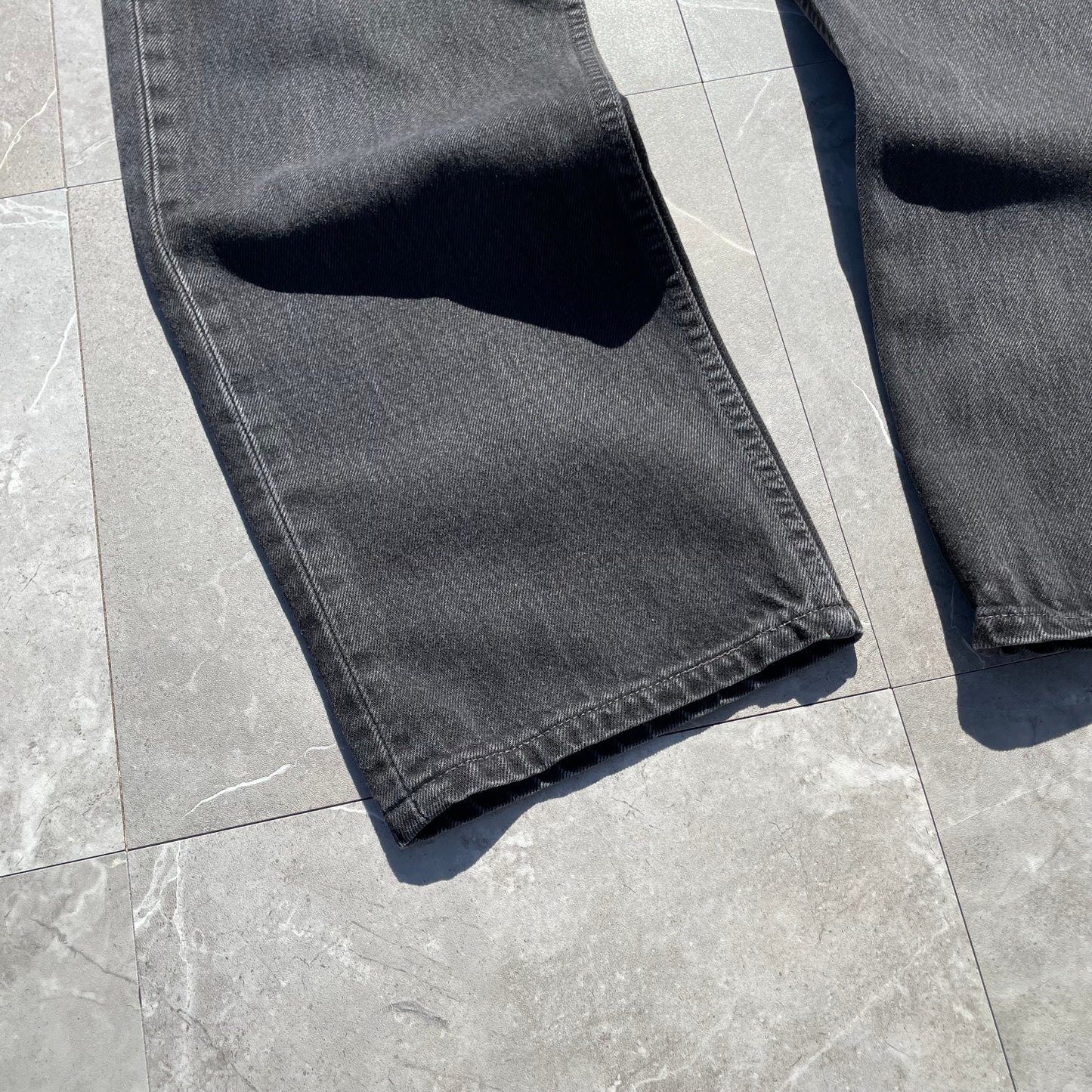 90s Levi's 501 Made in USA Black Denim 34x30 KiiChain Clothing