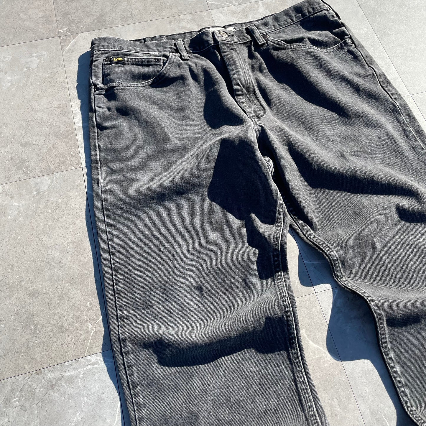 90s-00s Lee Straight Wide Fit Black Denim 40x32 KiiChain Clothing