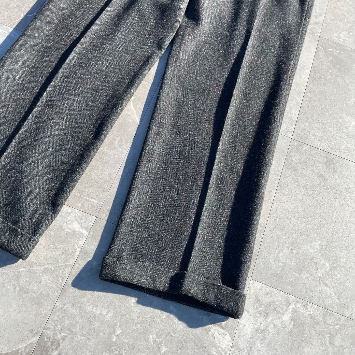 80s-90s Ralph Lauren Dark Gray Two-Tuck Pleated Checkered Wool Slacks KiiChain Clothing