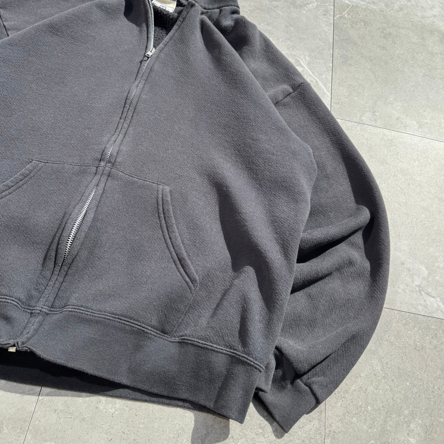 90s Lee Heavyweight Faded Black Zip-Up Hoodie KiiChain Clothing
