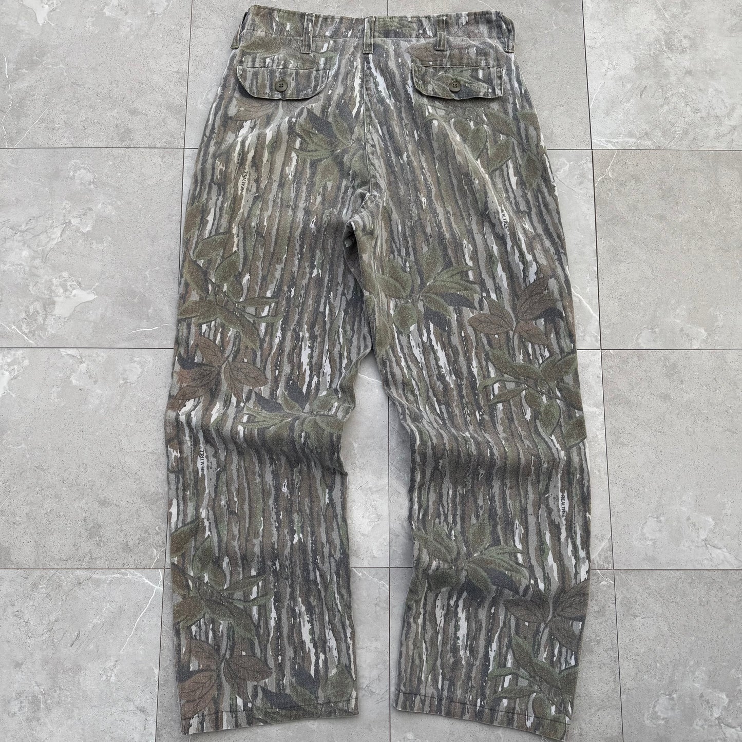 90s Cabela's Made in USA Real Tree Camo Pants Size 34 KiiChain Clothing