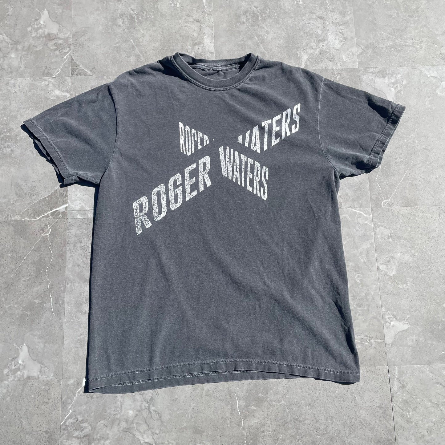 90s-00s Roger Waters Faded Concert Tour T-Shirt KiiChain Clothing